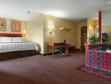 Hotel Super 8 By Wyndham Georgetown Pokoj fotografie